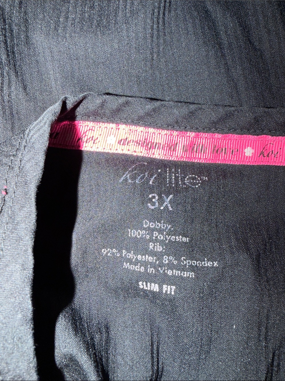Koi lite black size 3X scrub top